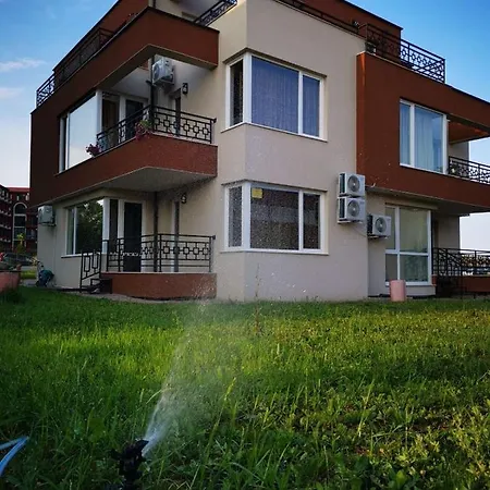 Niko's Deluxe Appartement *
