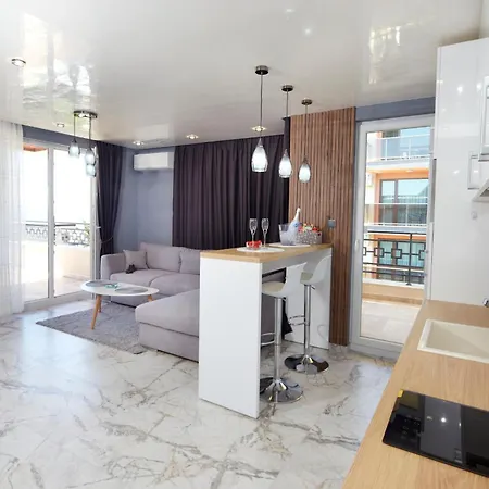 Niko's Deluxe Appartement
