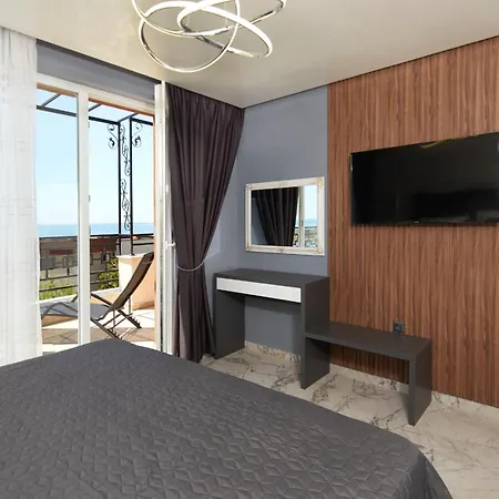 Niko's Deluxe Misivri